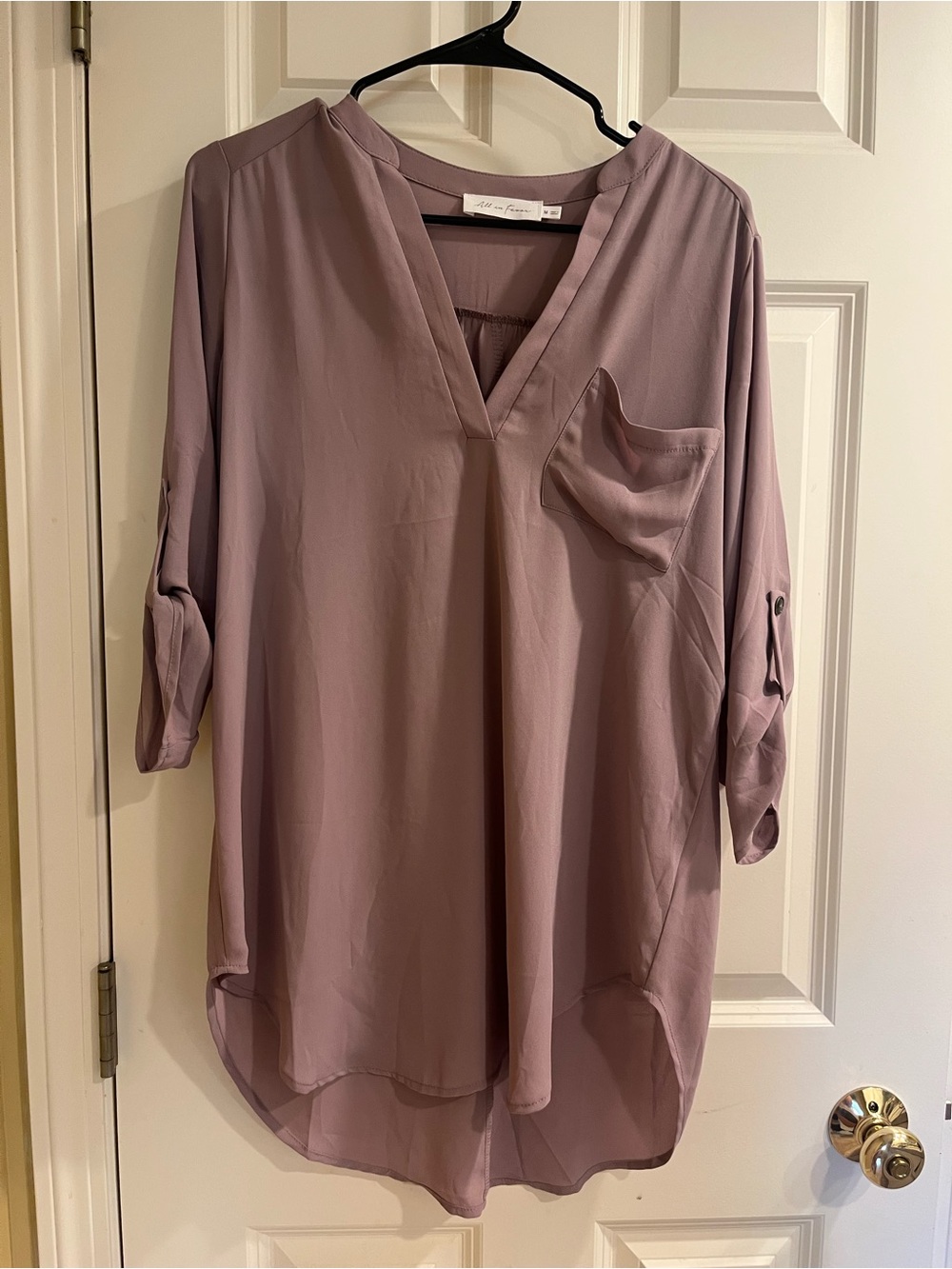 All in Favor Mauve V-Neck Roll-Sleeve Tunic Top